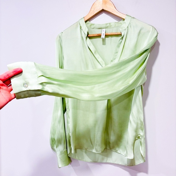 MANGO Mandarin-collar satin light green blouse - Picture 8 of 9